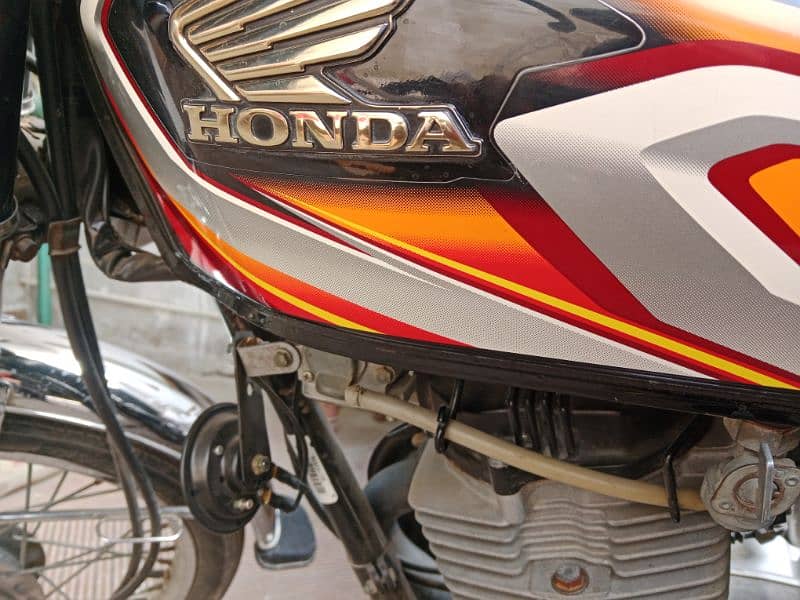 Honda 125CG bike 4