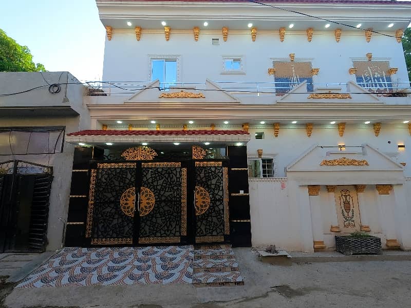 Corner 6.5 Marla House For Sale In Beautiful Allama Iqbal Town - Pak Block 0