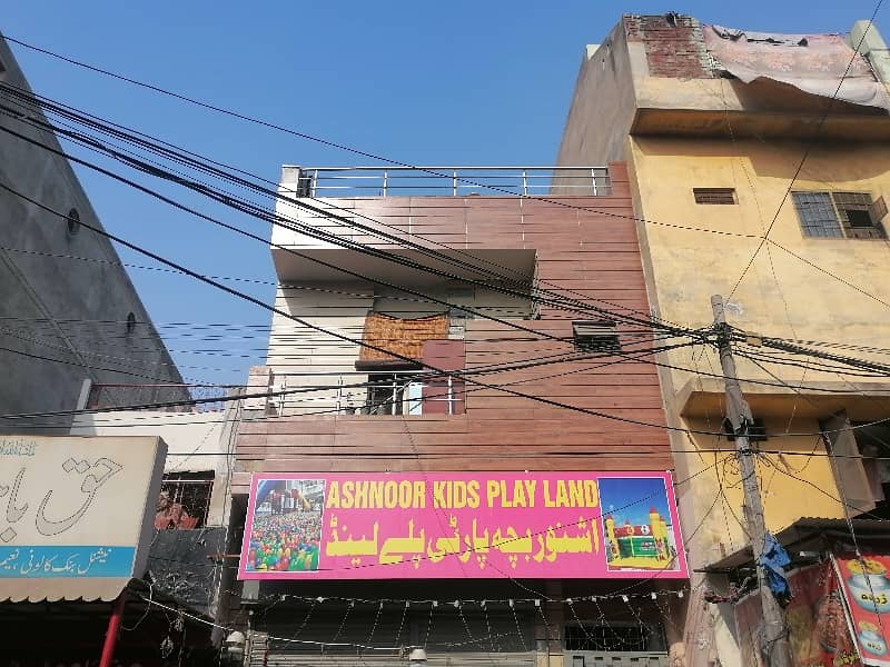 You Can Find A Gorgeous Building For Sale In Samanabad 1