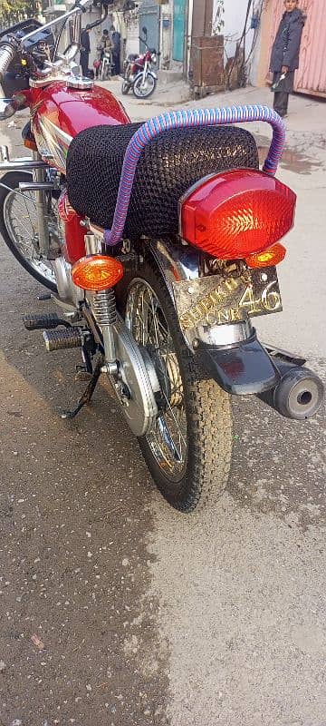 Honda 125 2023 model Islamabad register with two digit number 1