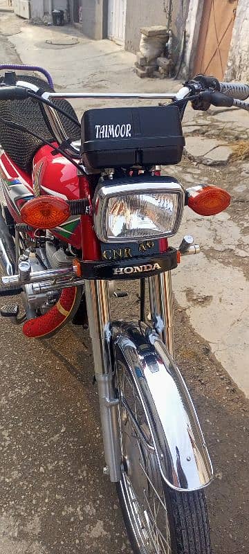 Honda 125 2023 model Islamabad register with two digit number 9