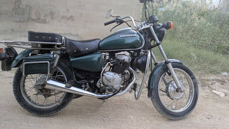 Honda CM 200T Twinstar 1