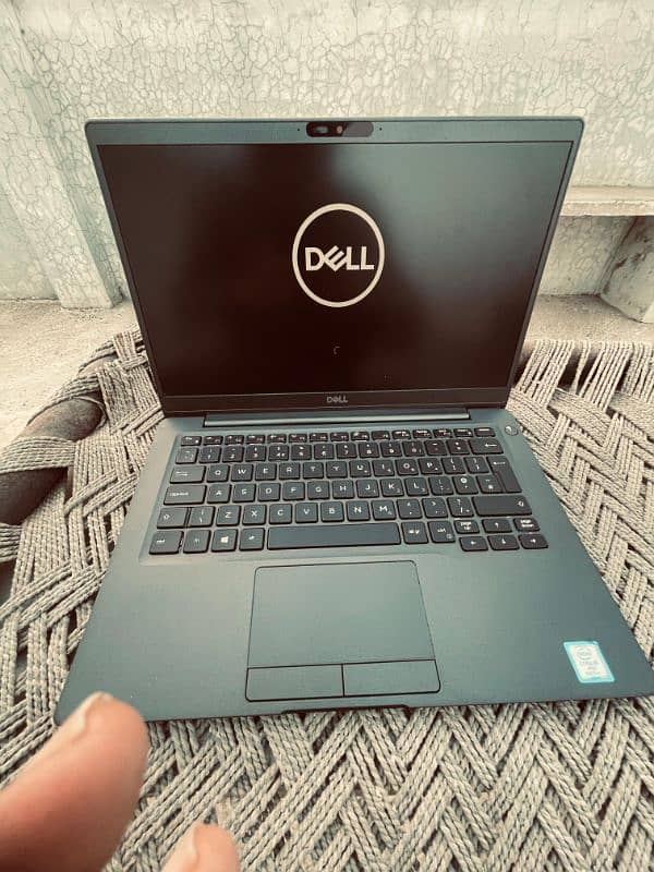 Dell Latitude 7300 - i5 8th Gen - 8/256 2