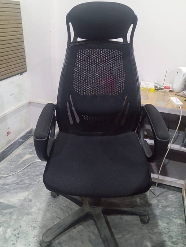 02 Boss Original Executive Chairs 0