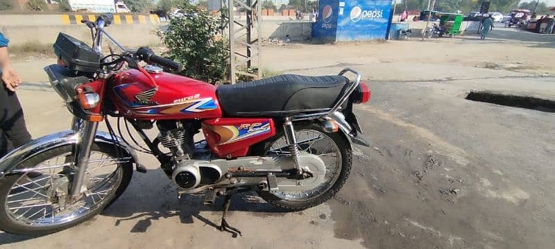 125 IN NEW CONDITION FASTEST WAY (road prince] 2