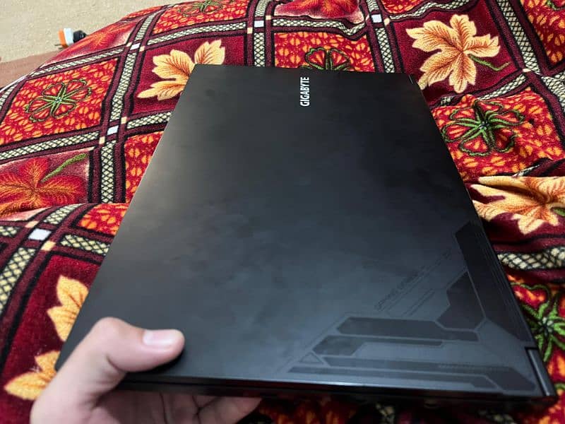 i5 12gen Gigabyte gaming laptop,Nvidia GeForce RTX 4050 2