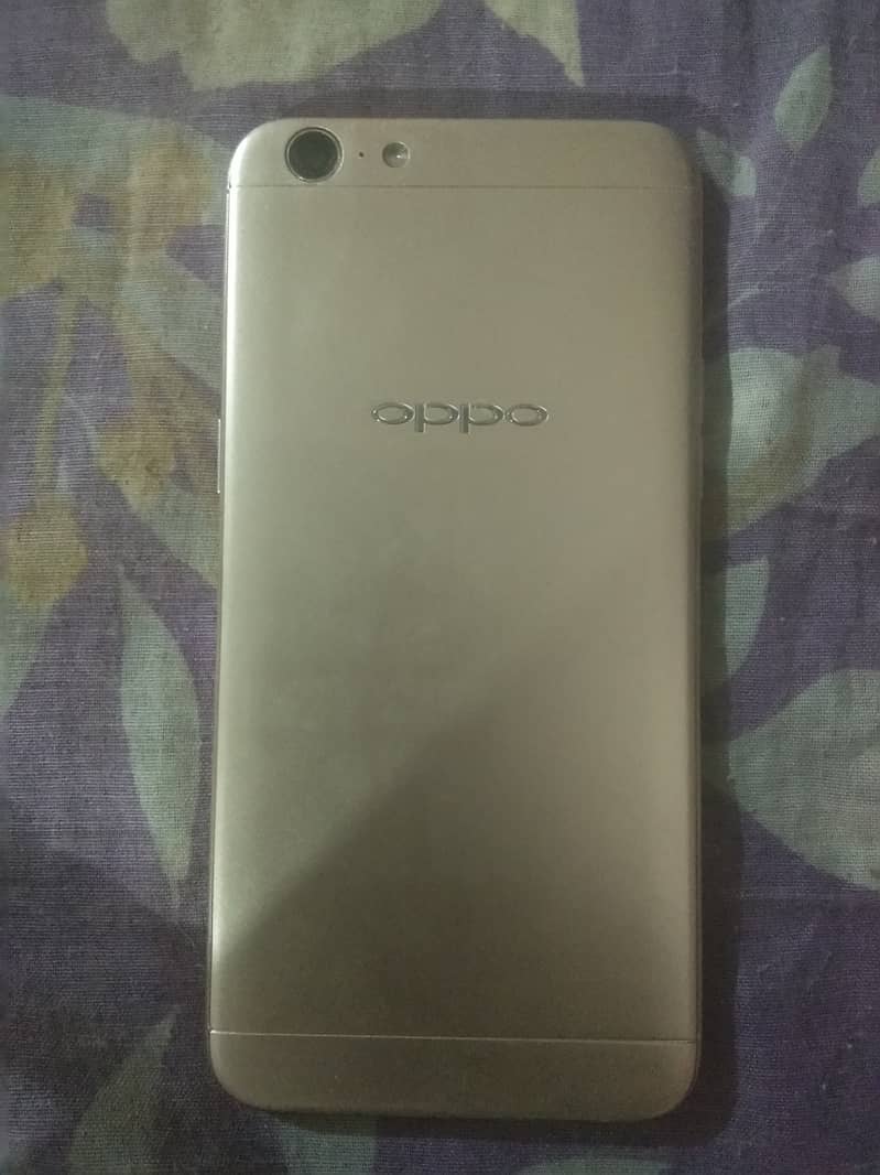 OPPO A57 1