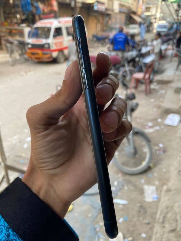 Iphone 11 pro max PTA approved 2