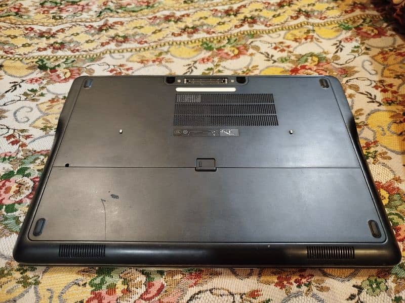 Dell Latitude E7440 0