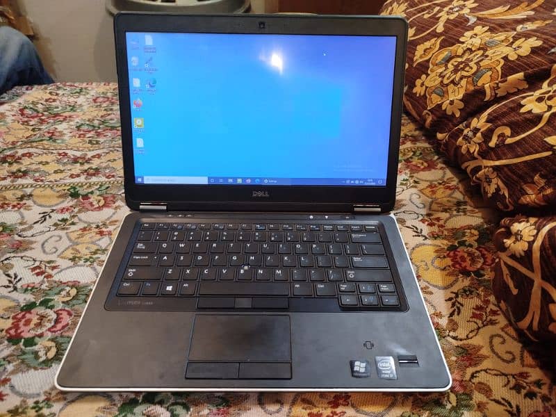 Dell Latitude E7440 3