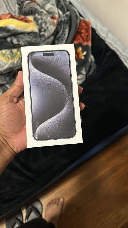 I phone 15 pro max blue tatanium box packed 256 gb LLa 0