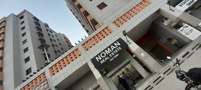 Grey Noor Tower & Shopping Mall, Scheme 33, Karachi, Sindh 10