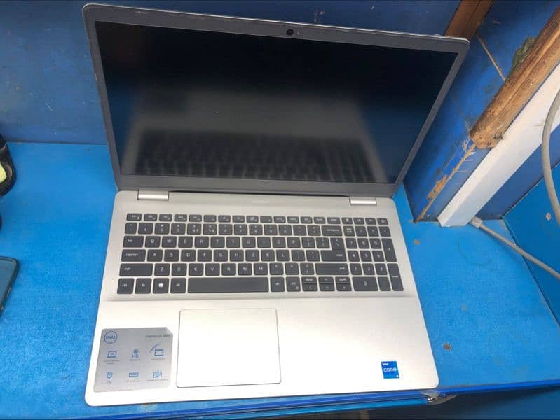 DELL INSPIRON 3501 2