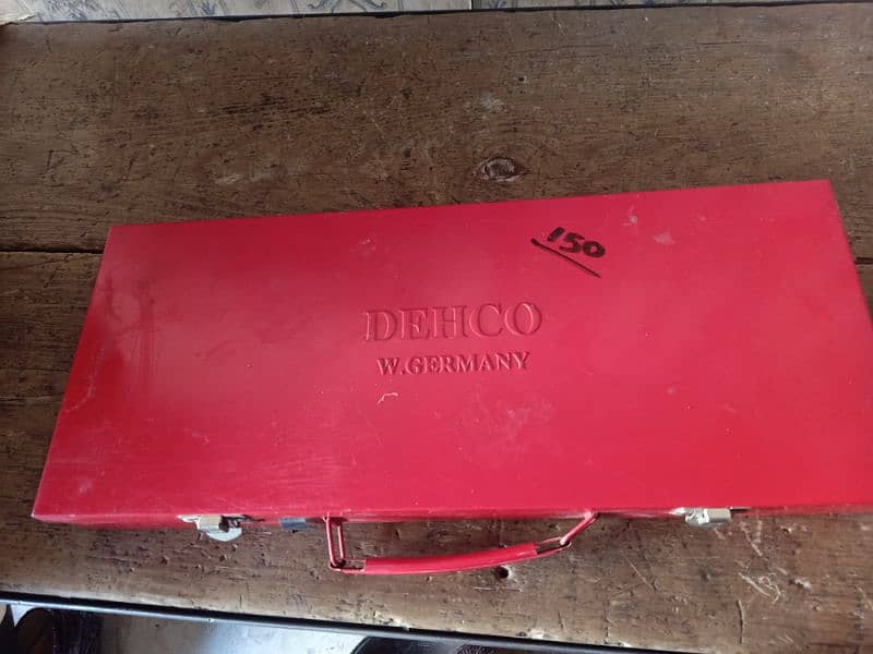 DEHCO W GERMANY RATCHET & SOCKET SET 0