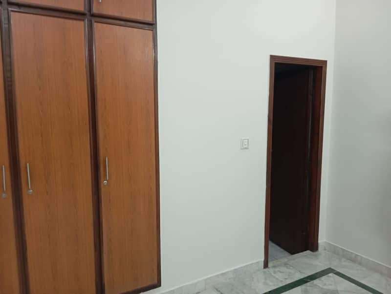 Highly-Desirable Upper Portion Available In Allama Iqbal Town For Rent 2