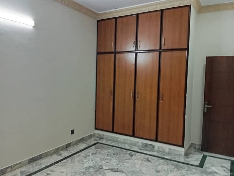 Highly-Desirable Upper Portion Available In Allama Iqbal Town For Rent 9