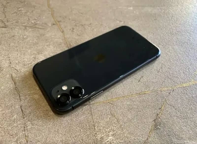 IPHONE 11 factory unlocked 3