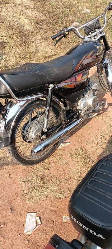 honda 70 2022 tottal pack in good condition 3