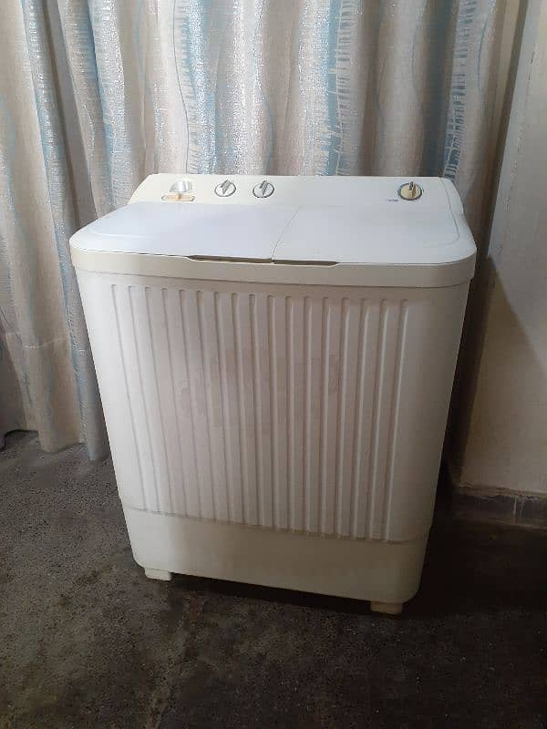 Haier washing machine and dryer (HWM 100-AS) 1