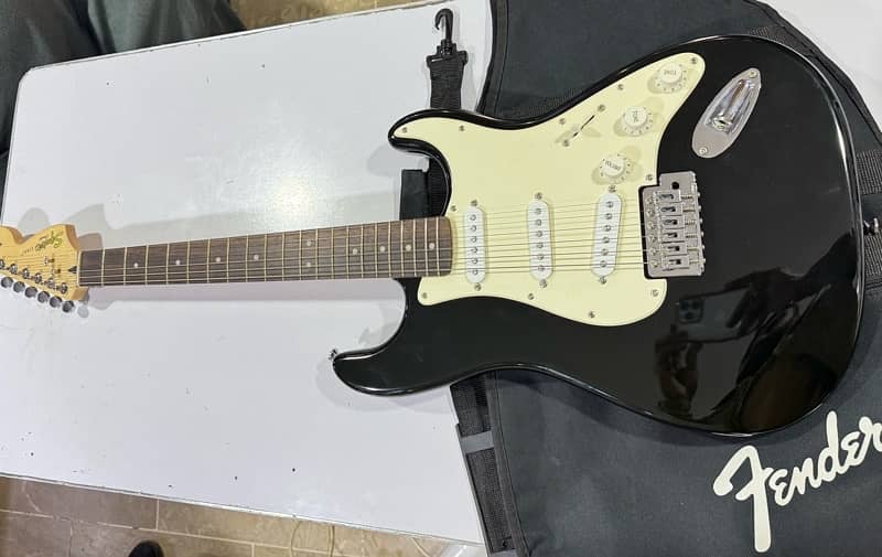 Electric guitar Fender orignal 1