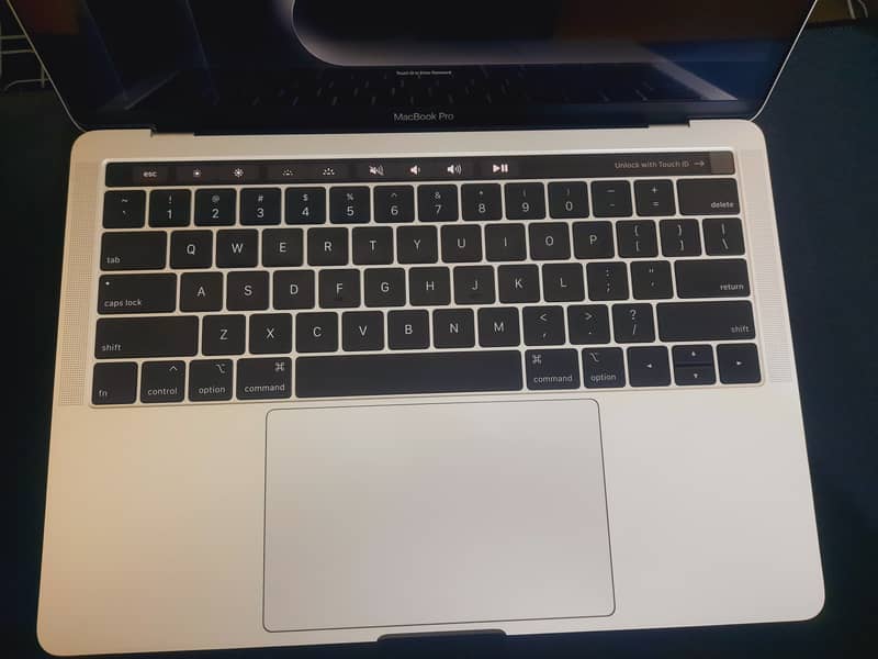 Apple MacBook Pro 2018 | 16GB RAM | 500GB SSD | Touchbar | 13 Inches 7