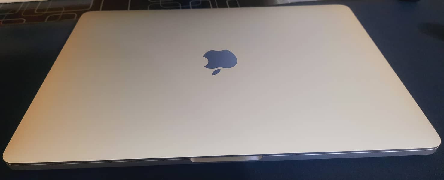 Apple MacBook Pro 2018 | 16GB RAM | 500GB SSD | Touchbar | 13 Inches 8