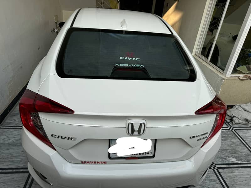 Honda Civic 1.8 i-VTEC CVT 2022 Model 1