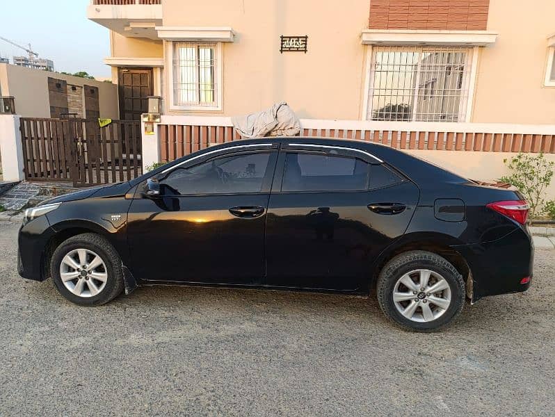 Toyota Corolla Altis 2017 3