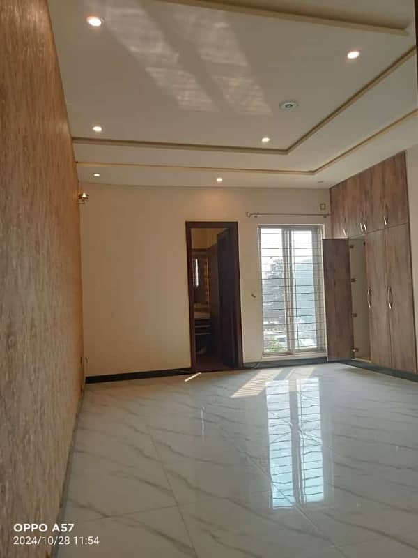 12 Marla Upper Portion For Rent In Johar Town 7