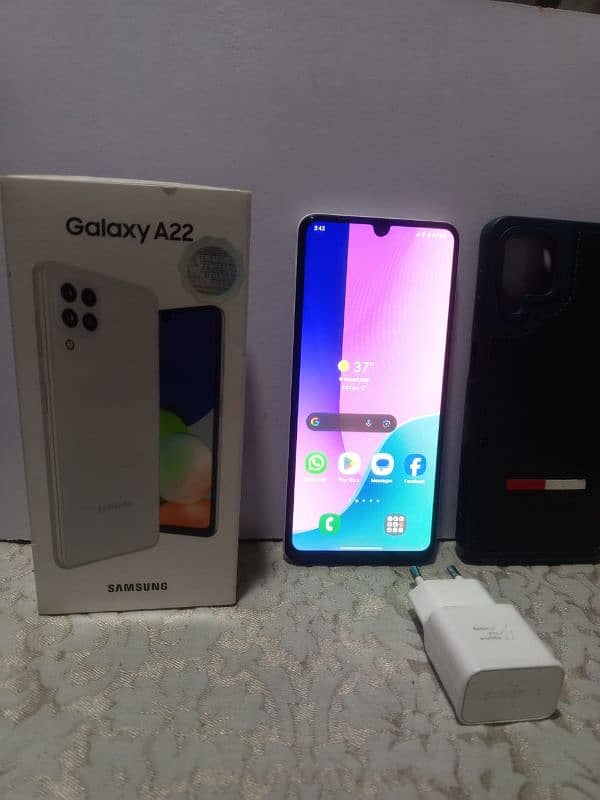 Samsung galaxy a22 white color 6/_128 3