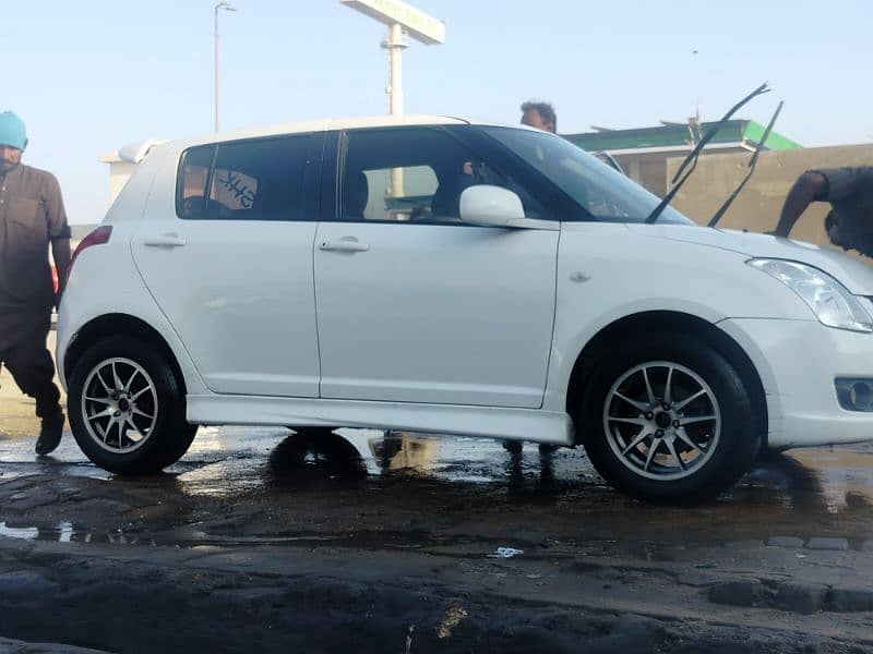 Suzuki Swift 2015 0