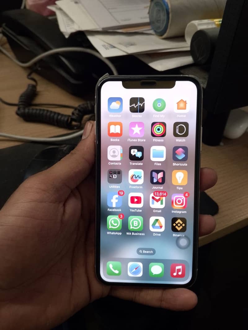 Apple iPhone XS - 64GB (Non-PTA) 0