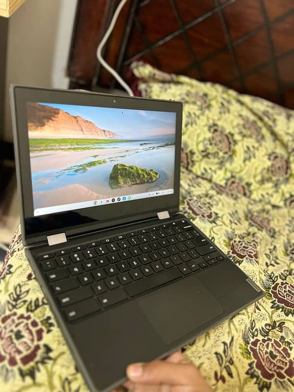 lenovo chrome book only 5 days use brand new exchange possible 6