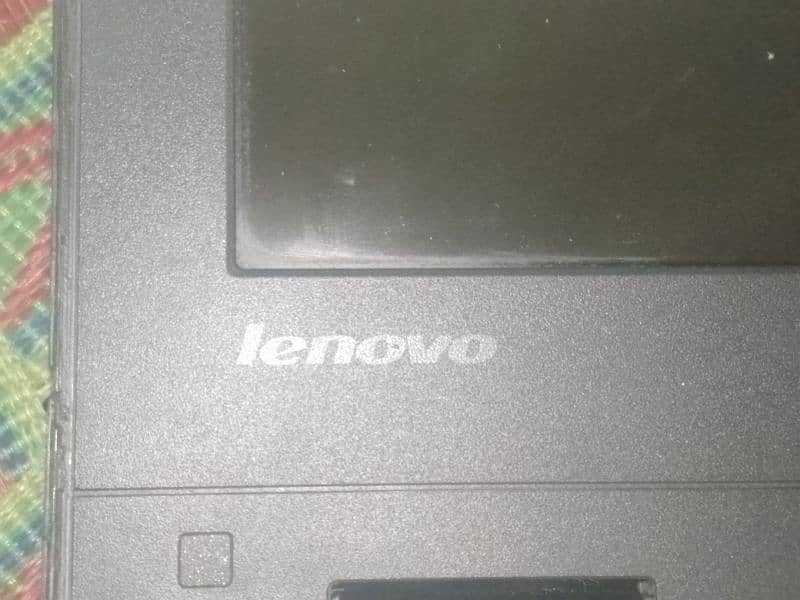 lenovo thinkpad intel(R) celeron(R) 4.00 gb 180 Ssd condition 10/7 4