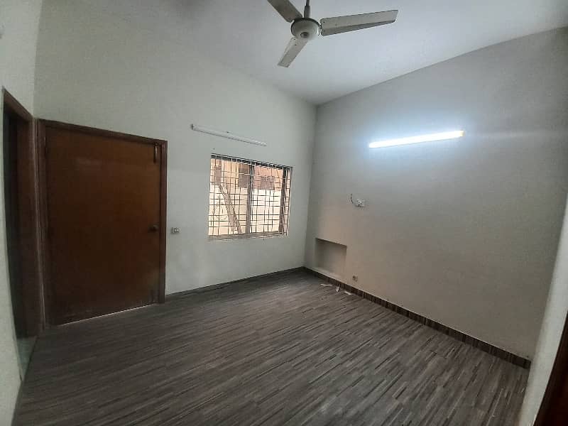 12 Marla Lower Portion Available For Rent In Johar Town G-1 Block Available For Silent Office 2