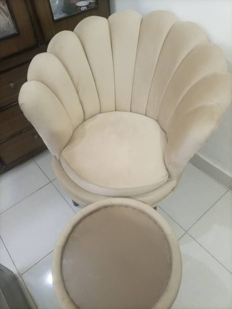 Chairs for sale 0