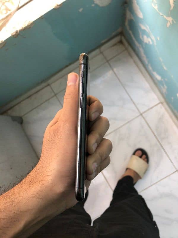 IPhone 11 pro jv non pta up for sale panel issue read ad 3