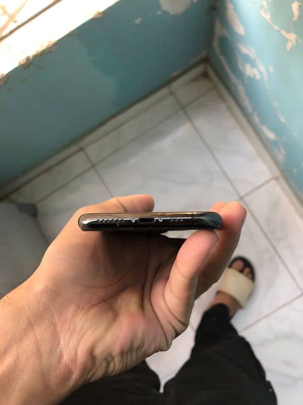 IPhone 11 pro jv non pta up for sale panel issue read ad 6