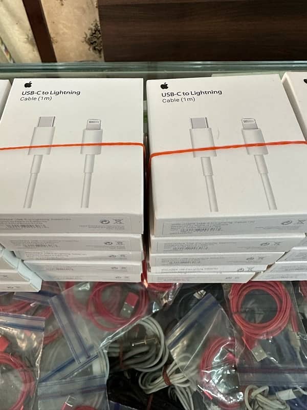 IPhone Adapter / Cables 3