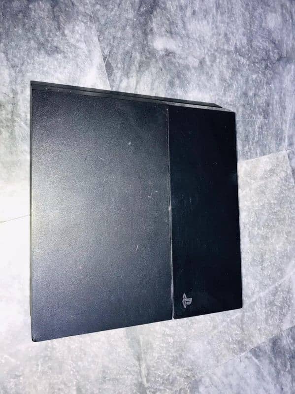 PS4 in good condition 0