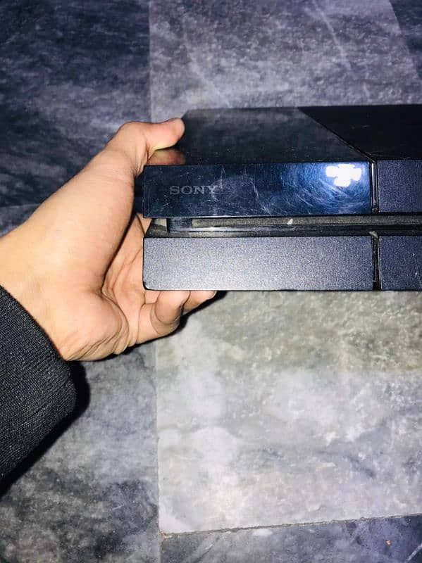 PS4 in good condition 2