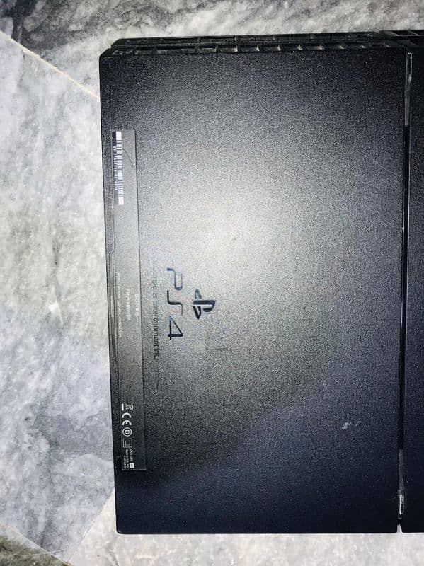 PS4 in good condition 5