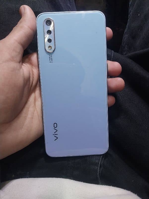 vivo s1 4 gb ram 128 gb rom 1