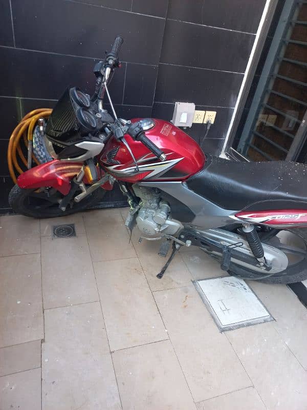 Honda  CB 125F ( Model  2019 )  Total Genuine 1