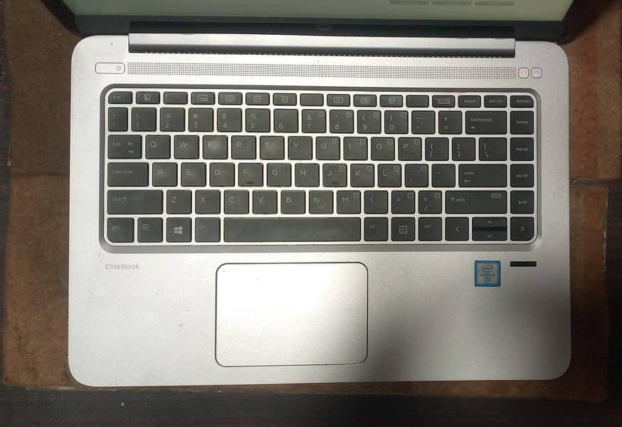 HP EliteBook Folio 1040 G3 Core i5 6th Gen 8GB 256GB SSD Touch 4