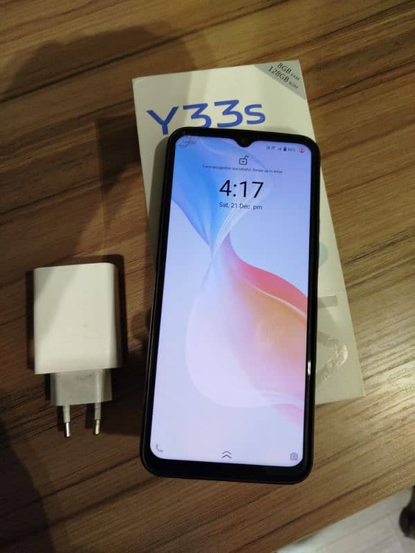 vivo Y33s 128gb Rom, 8gb ram 7