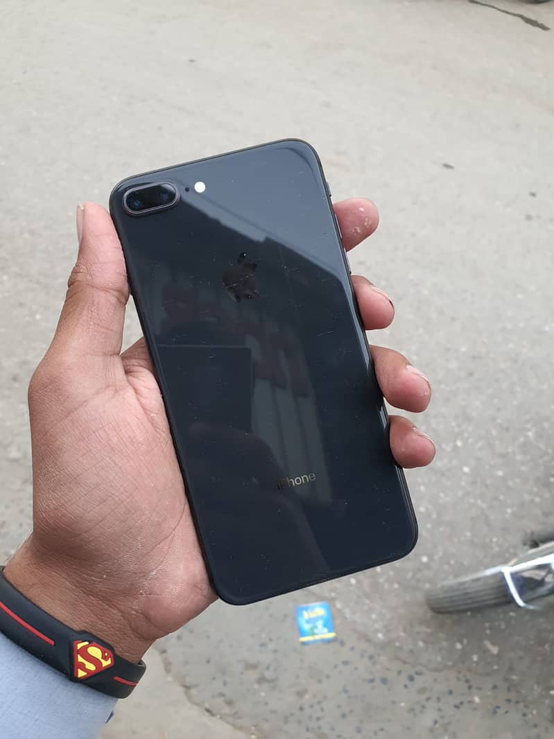 iPhone 8PLUS 128GB NON PTA 5