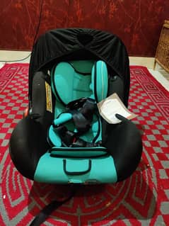 Baby car seat (carry cot for sale)