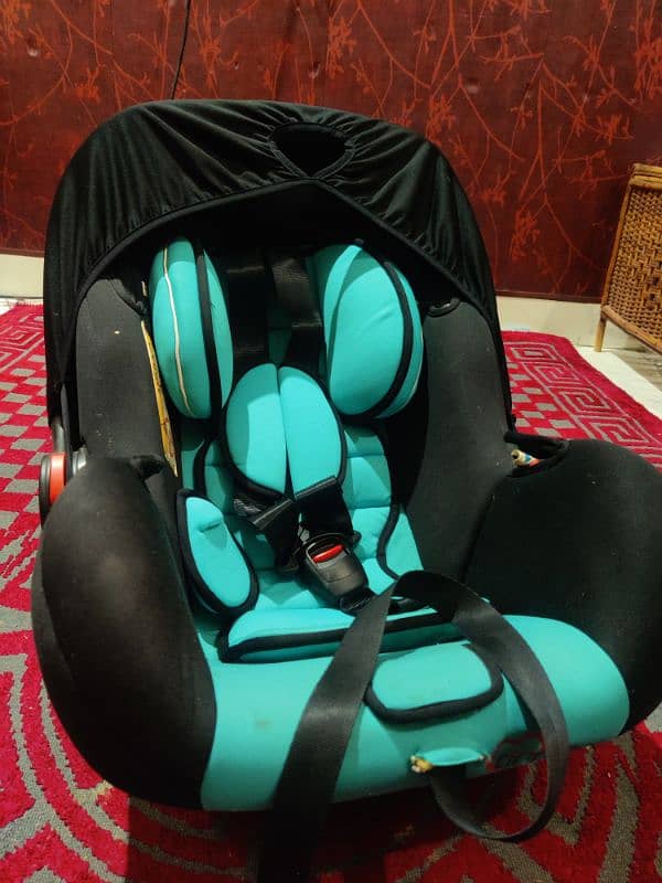 Baby car seat (carry cot for sale) 2