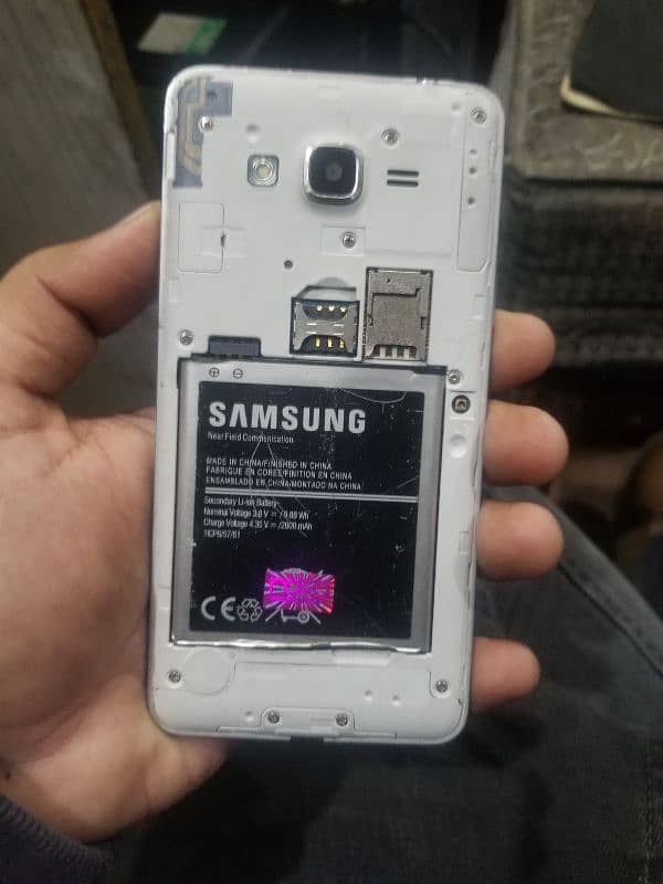 galaxy Grand prime in very Cheap price condition 10/8 2